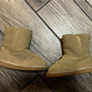 Simple Joys by Carters Toddler Girls Fuzzy Boots